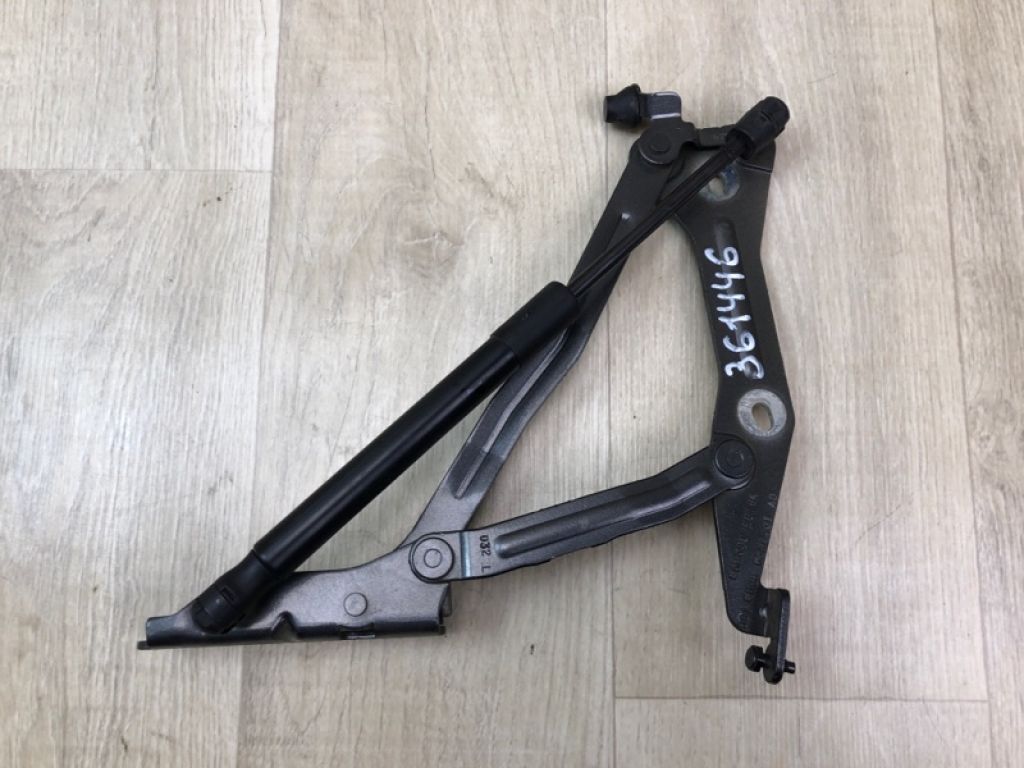 FR3Z-6342701-A | Петля кришки багажника лів. FORD MUSTANG 15-