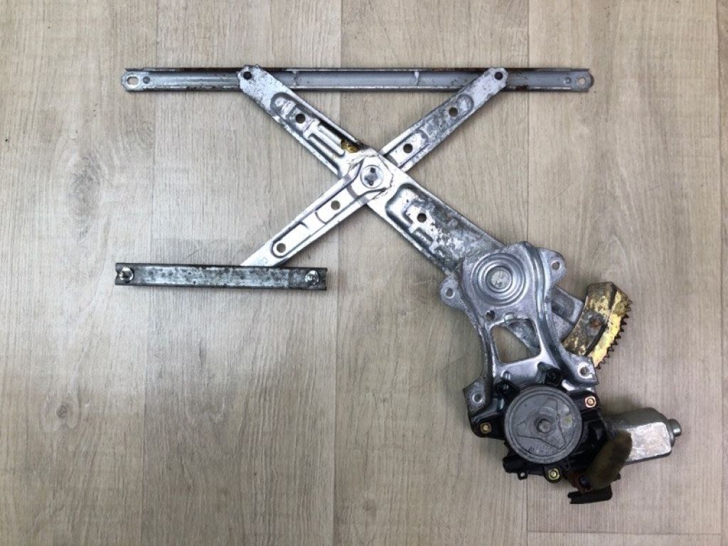 82721CG000 | Склопідйомник задн. лів. INFINITI FX S50 03-08