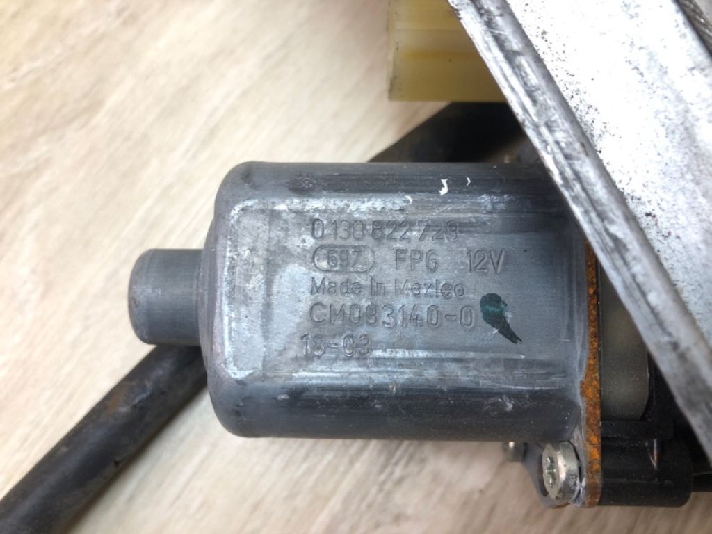 CJ5Z-7823200-C | Склопідйомник передн. прав. FORD ESCAPE 12-19 - Фото 7