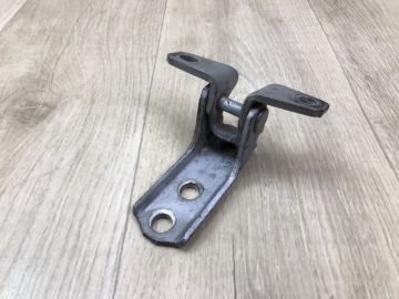 Петля двери нижняя задн. лев. MITSUBISHI OUTLANDER GF 12-