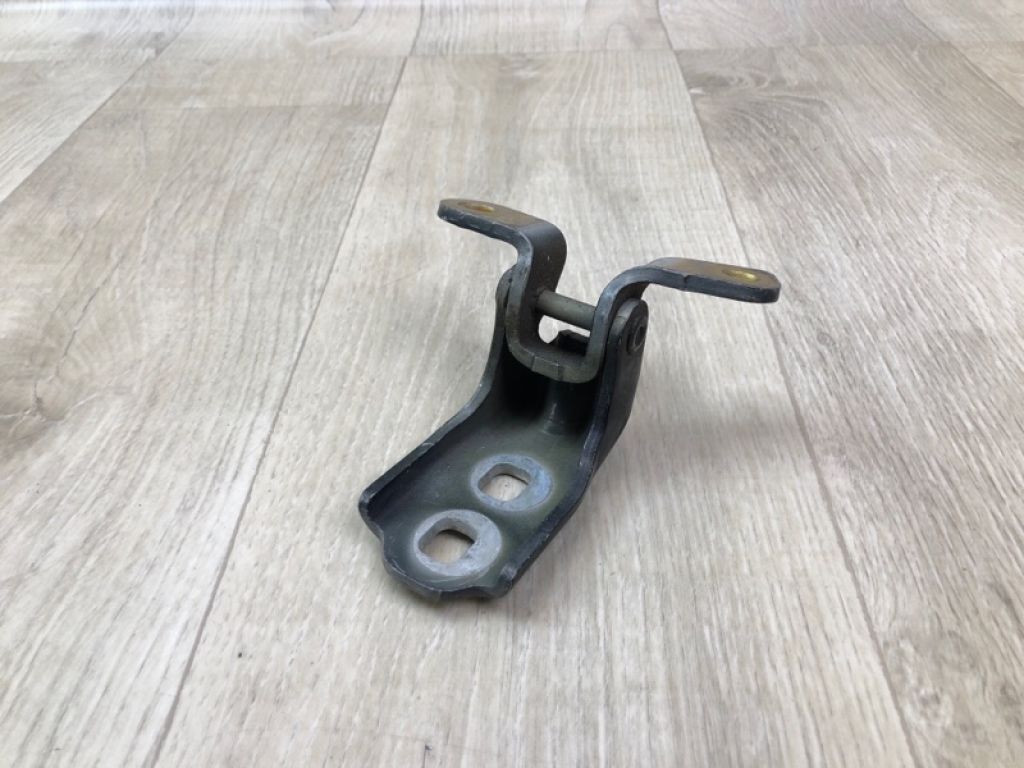 13583613 | Петля двері верхня передн. прав. CHEVROLET CRUZE 15-