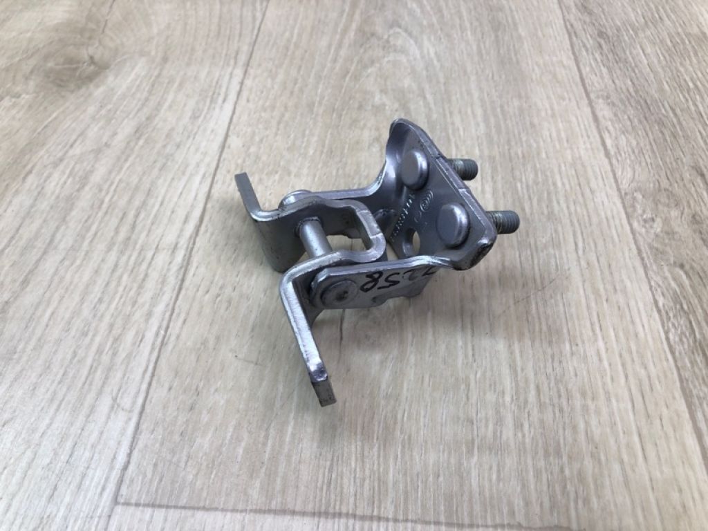 5732A054 | Петля двери верхняя задн. прав. MITSUBISHI OUTLANDER GF 12-