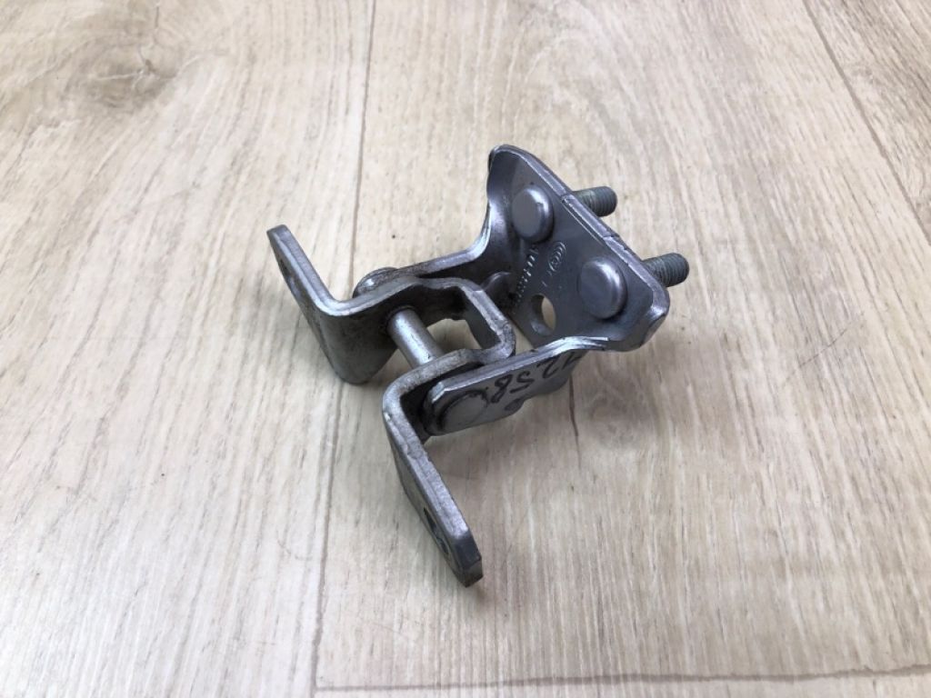 5732A053 | Петля двери верхняя задн. лев. MITSUBISHI OUTLANDER GF 12-