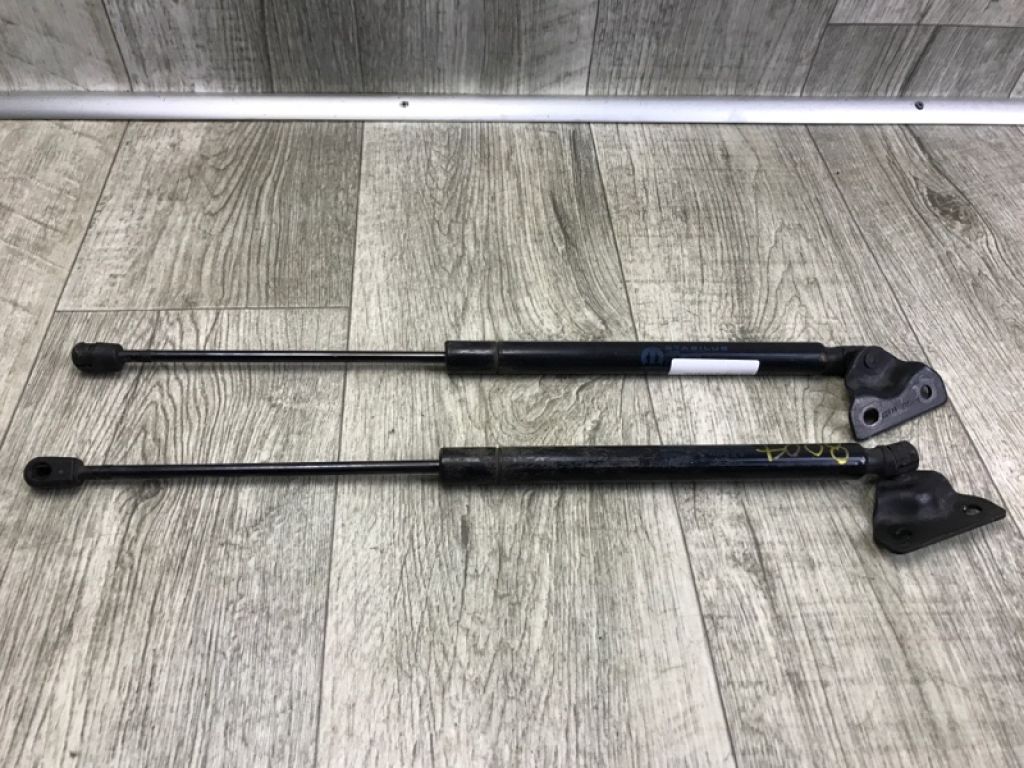 68101213AA | Амортизатор кришки багажника DODGE JOURNEY 08-20 - Фото 2