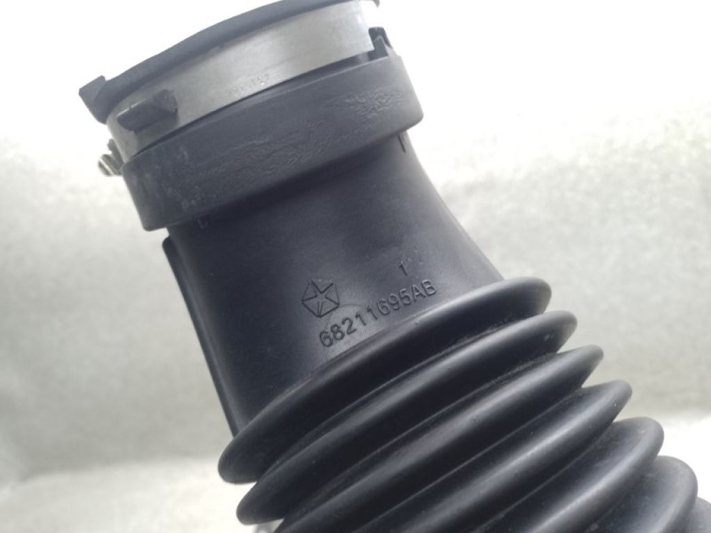 68211 695AB | Патрубок воздушного фильтра CHRYSLER 200 14-16 - Фото 6