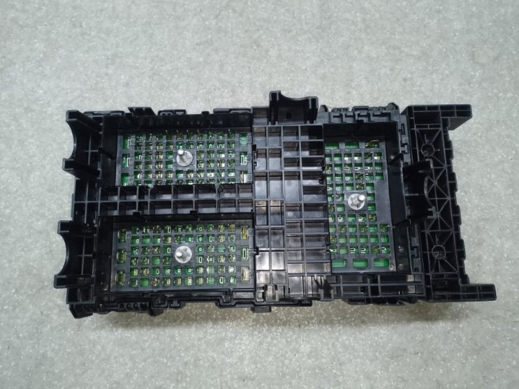 68263 031AA | Блок предохранителей моторный отсек CHRYSLER 200 14-16 - Фото 2