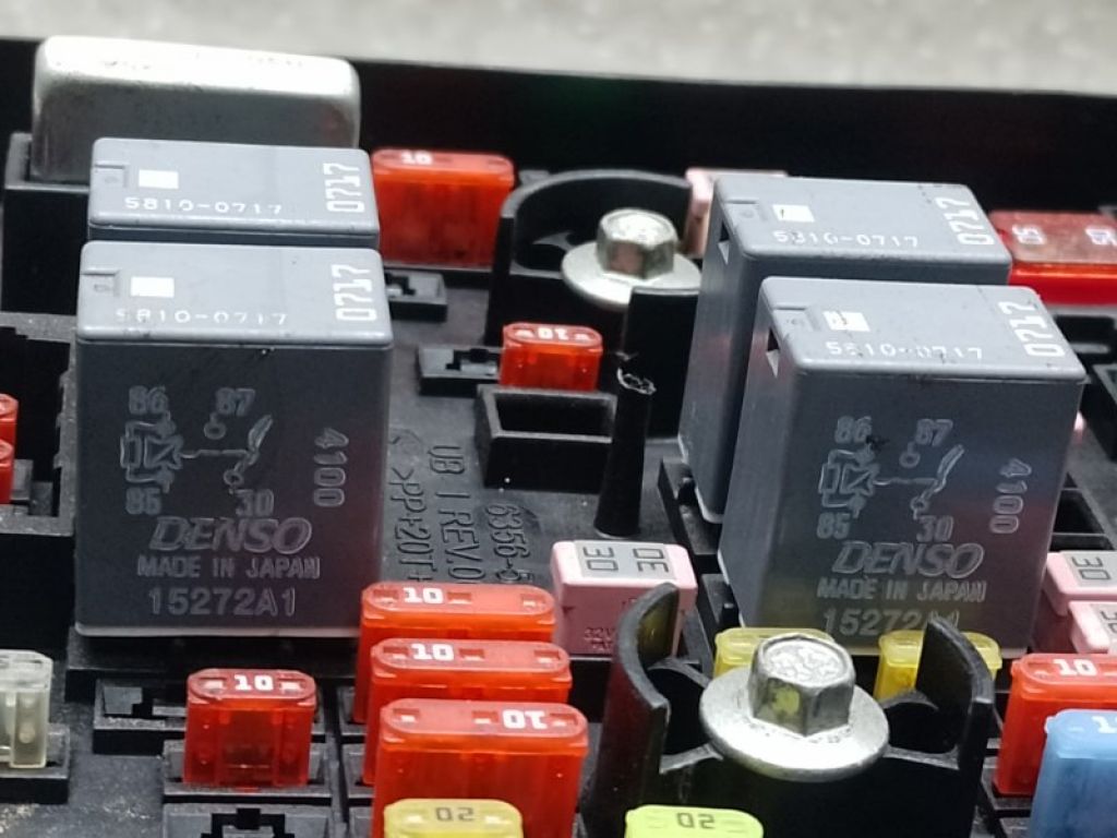 68263 031AA | Блок предохранителей моторный отсек CHRYSLER 200 14-16 - Фото 4