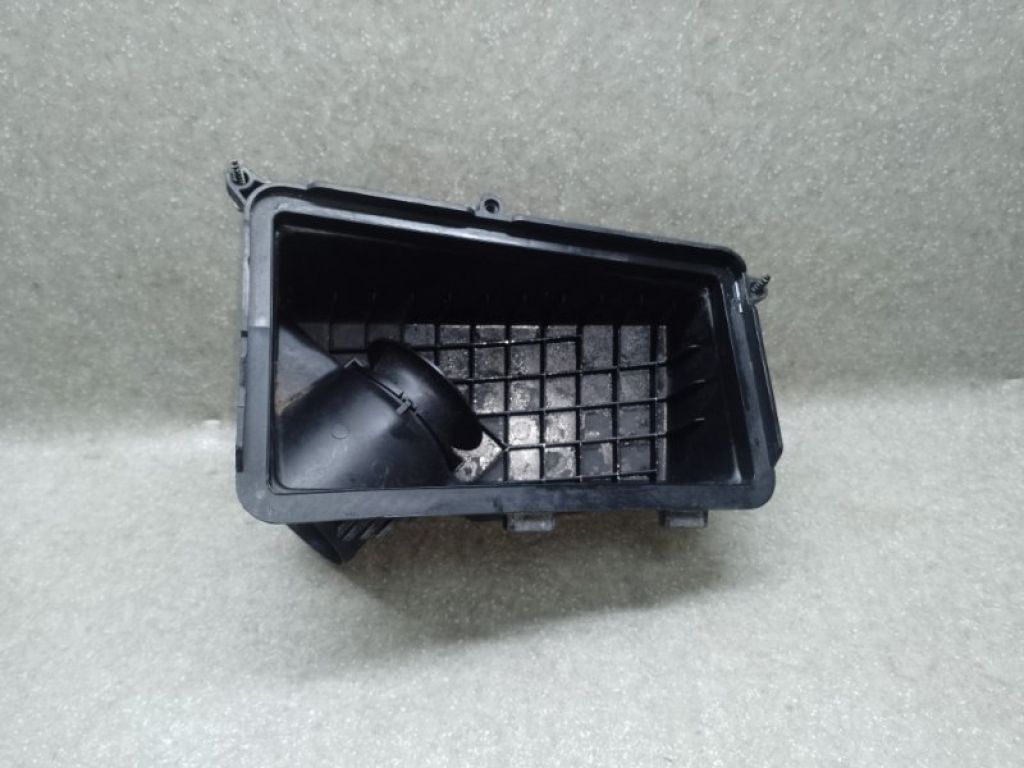 68245993AD | Крышка корпуса воздушного фильтра CHRYSLER 200 14-16 - Фото 4