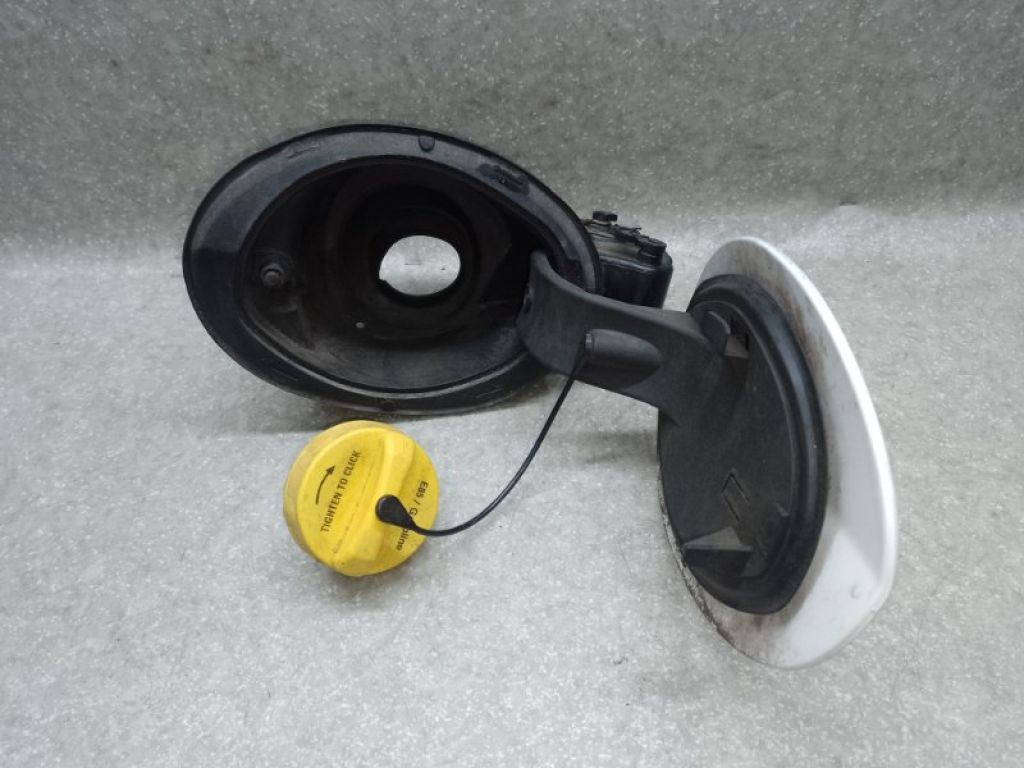 68137578AC | Лючок топливного бака CHRYSLER 200 14-16 - Фото 2