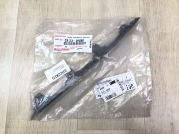 молдинг бампера передн. прав. TOYOTA RAV4 18-