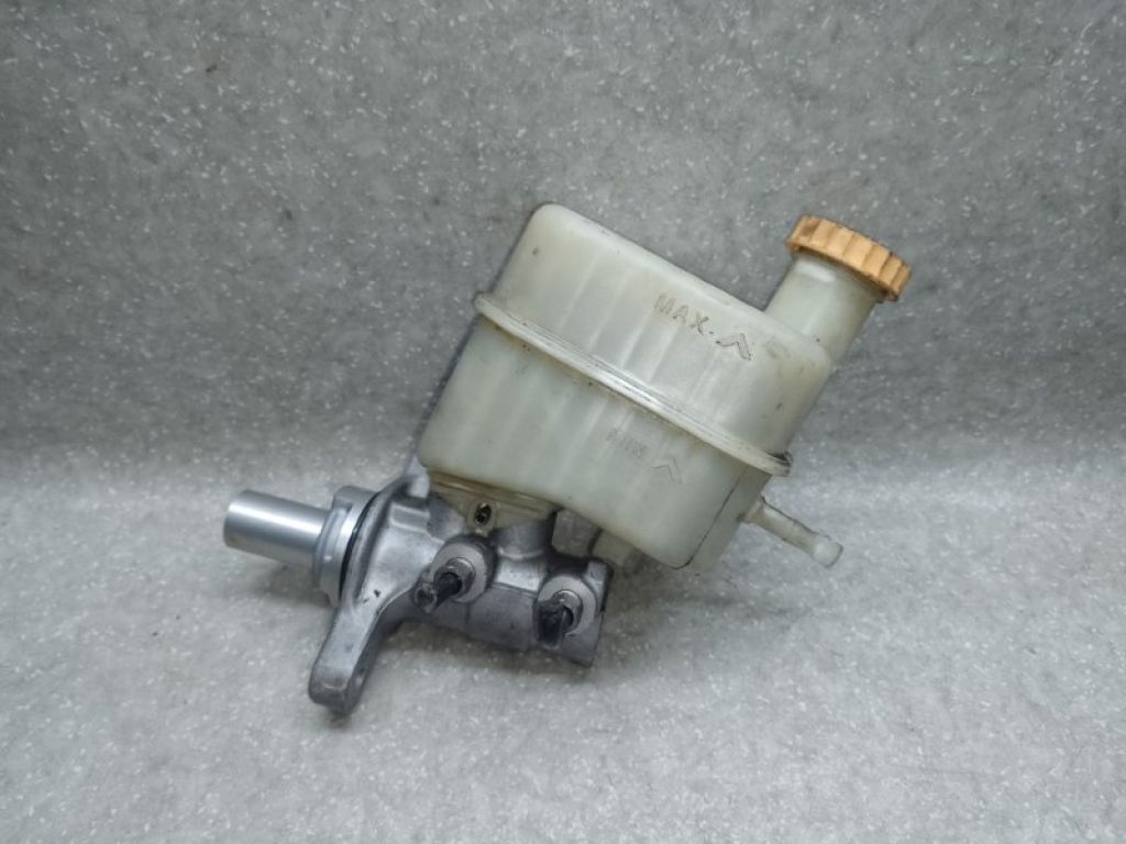 68245 358AA | Главный тормозной цилиндр CHRYSLER 200 14-16