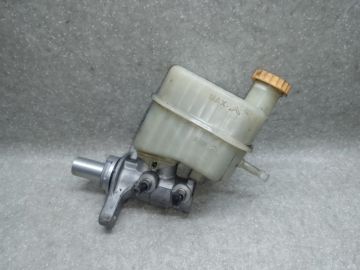 Главный тормозной цилиндр CHRYSLER 200 14-16