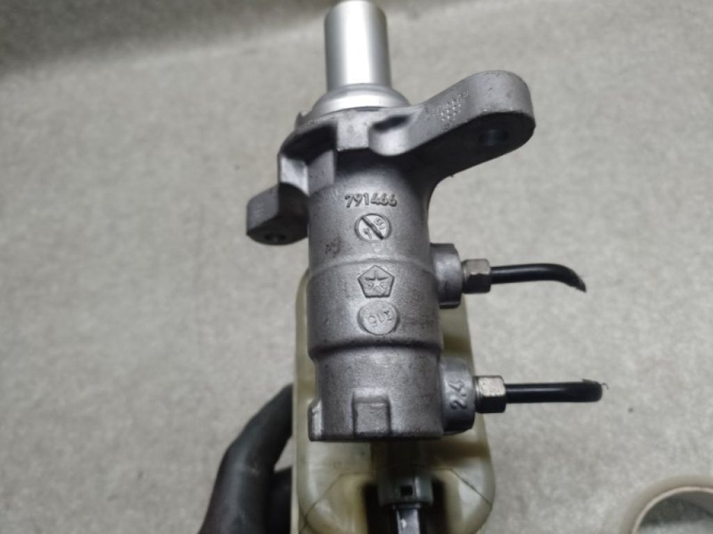 68245 358AA | Главный тормозной цилиндр CHRYSLER 200 14-16 - Фото 6