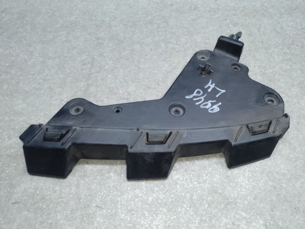 Кронштейн переднего бампера (под фарой) лев. CHRYSLER 200 14-16