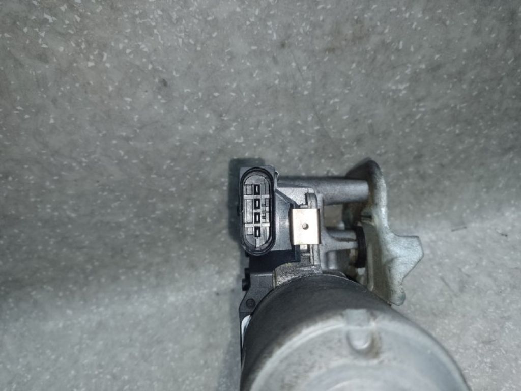 68277007AA | Моторчик склоочисника передн. CHRYSLER 200 14-16 - Фото 3