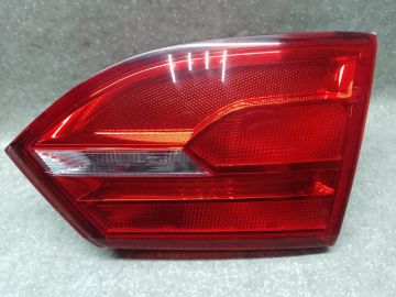 Фонарь внутренний прав. VOLKSWAGEN JETTA USA 10-17
