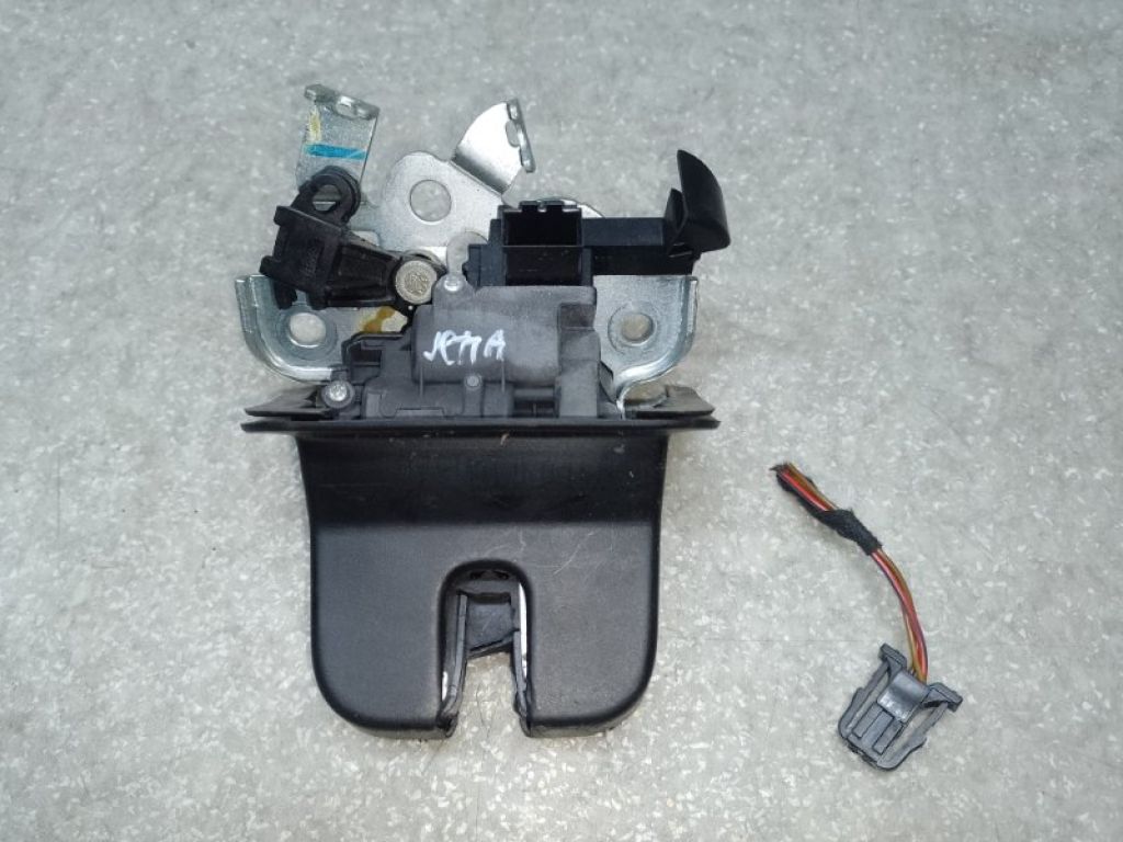 5C6827505C | Замок крышки багажника VOLKSWAGEN JETTA USA 10-17