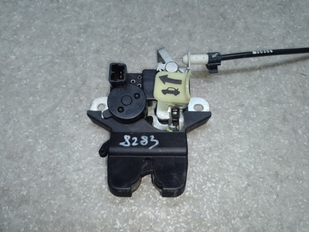 812303Q000 | Замок кришки багажника HYUNDAI SONATA YF 10-14 - Фото 2