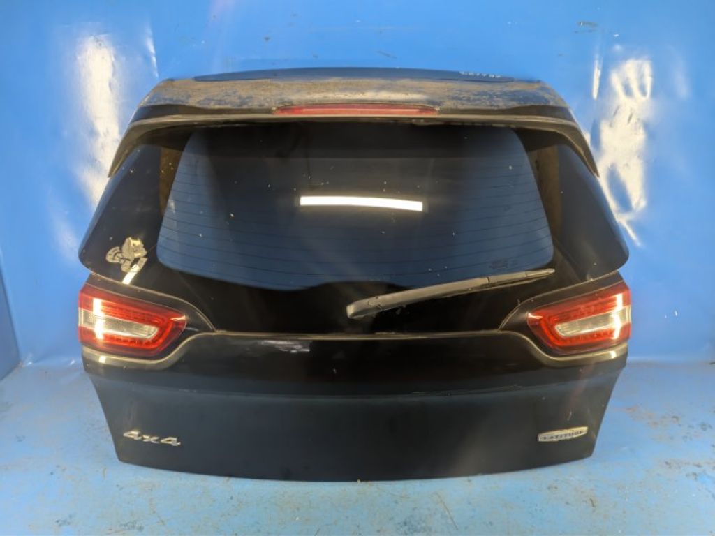 68104185AB | Крышка багажника JEEP CHEROKEE 14-