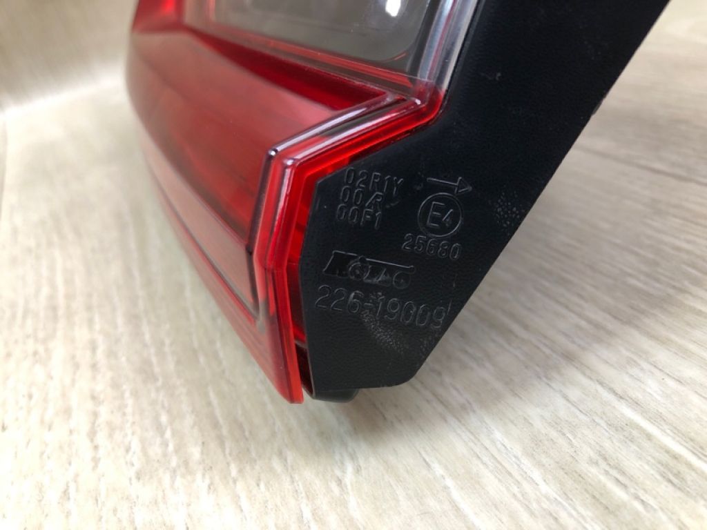 26550HV55A | Ліхтар внутрішній прав. NISSAN QASHQAI/ROGUE SPORT 14- - Фото 11