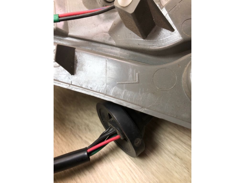 26555-3NL0B | Ліхтар зовнішній задн. лів. NISSAN LEAF 10-17 - Фото 5