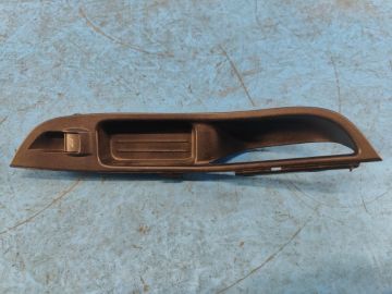 Кнопка стеклоподъемника передн. прав. FORD FOCUS 10-18