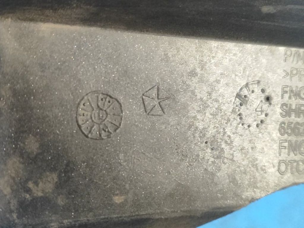 68109867AA | Накладка передней панели верх JEEP COMPASS 06-16 - Фото 9