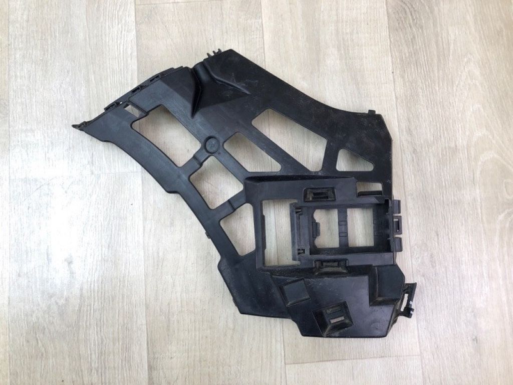 A1678858602 | Кронштейн переднього бампера прав. MERCEDES GLE-CLASS BR167 19-