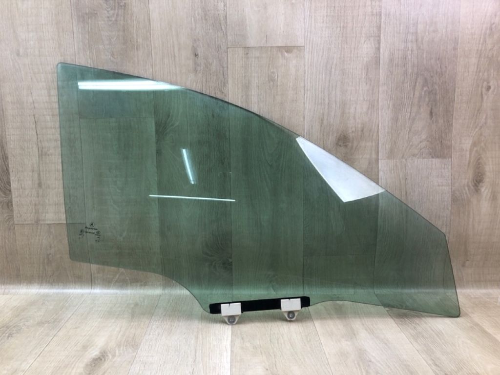 73300-TZ3-A00 | Стекло двери передн. прав. ACURA TLX 17-20