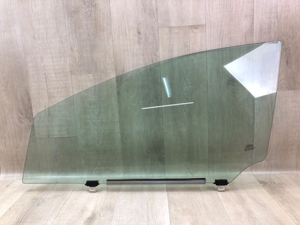 68102-05050 | Стекло двери передн. лев. TOYOTA AVENSIS 08-18