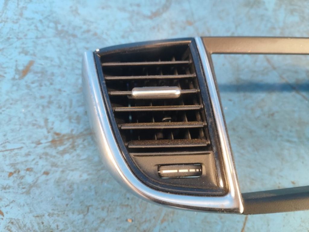 68270-5NA0A | Дефлектор воздушный передн. INFINITI QX50 18- - Фото 2