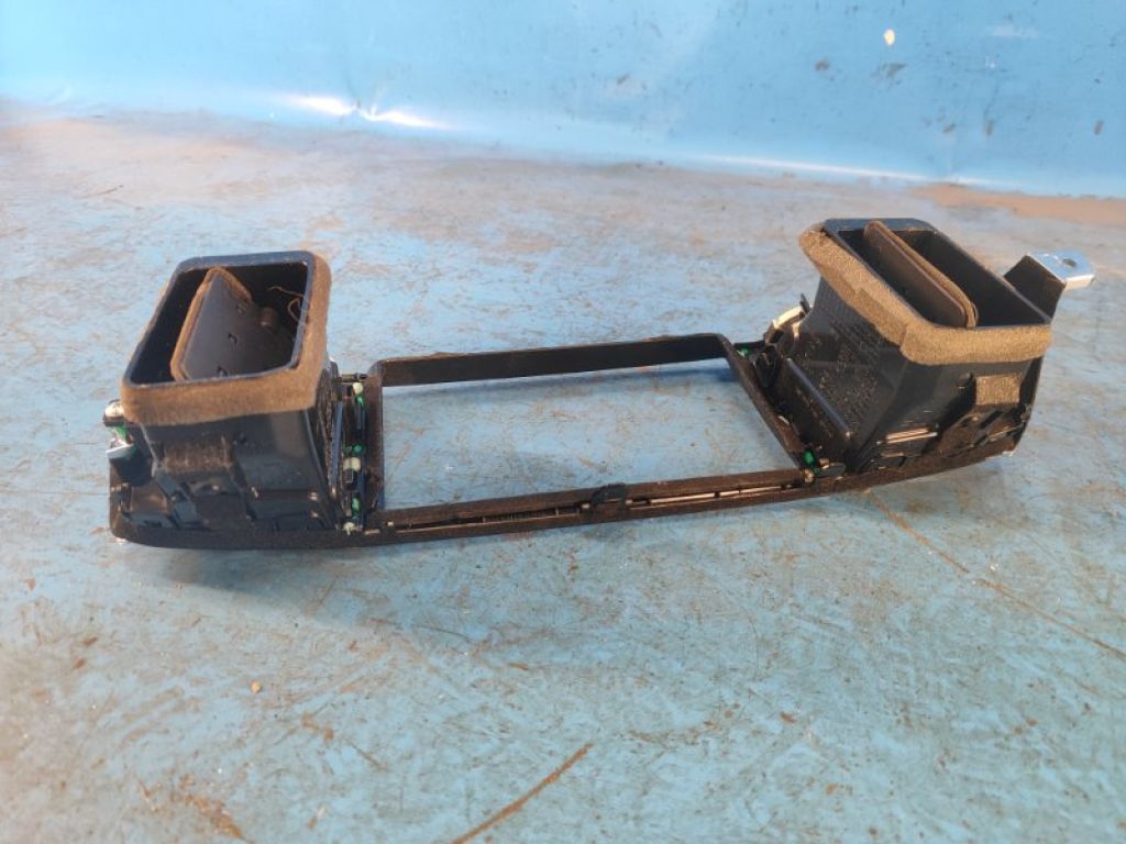 68270-5NA0A | Дефлектор воздушный передн. INFINITI QX50 18- - Фото 6