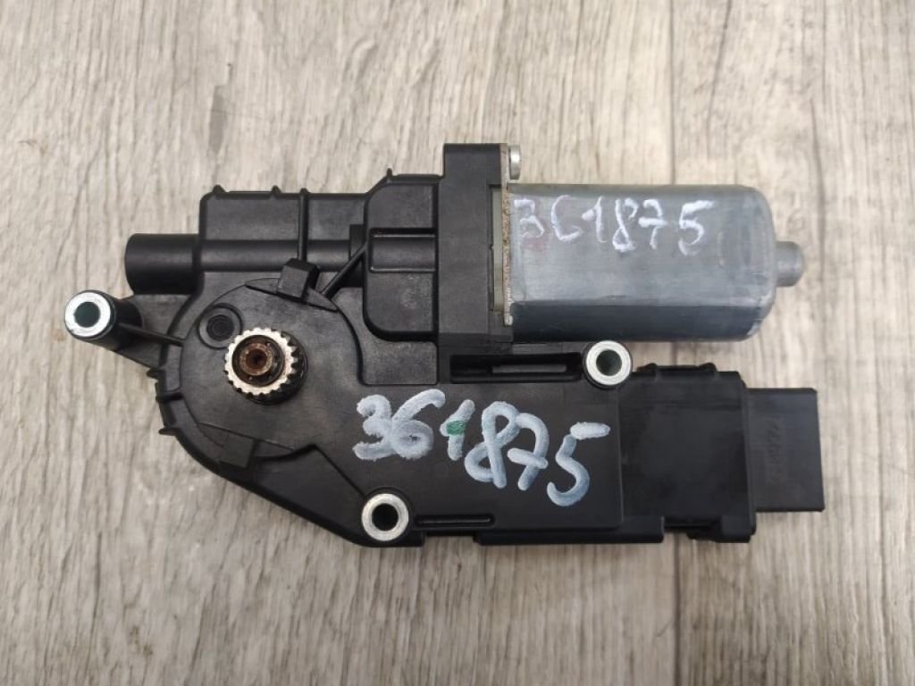 70450-TX6-A01 | Моторчик люка ACURA ILX 12-16 - Фото 2