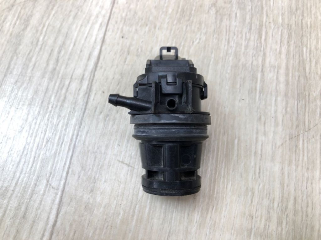 85330-71010 | Насос омивача скла TOYOTA COROLLA 150 06-13 - Фото 2