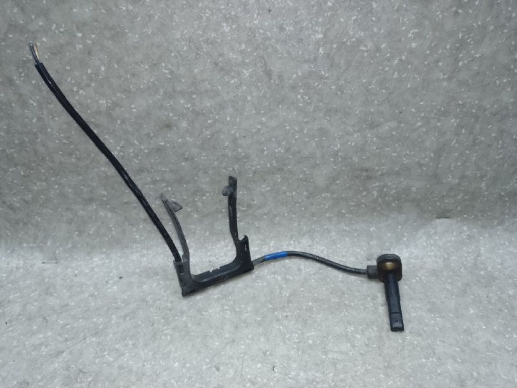 4670A576 | Датчик ABS передн. прав. MITSUBISHI OUTLANDER XL 05-13