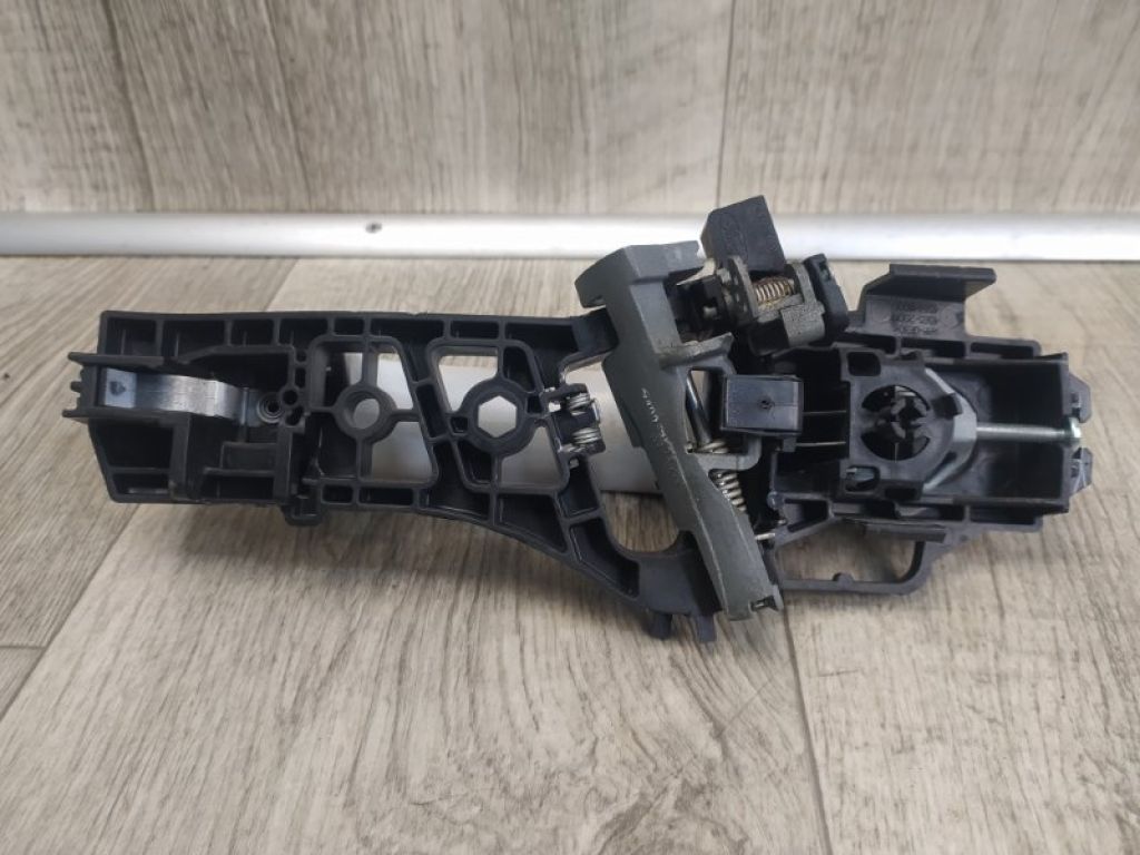 DE8Z-5422404-BA | Ручка двери наружная задн. прав. FORD FIESTA 08-17 - Фото 2