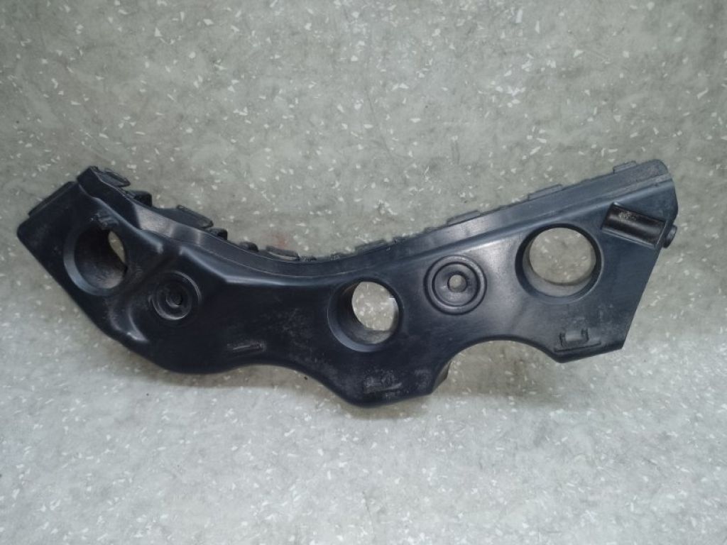 3C8807184A | Кронштейн переднего бампера (на крыле) прав. VOLKSWAGEN PASSAT CC 08-12