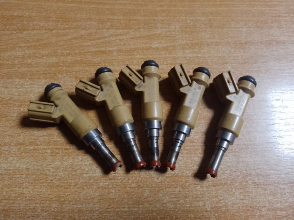 23209-39215 | Форсунка паливна TOYOTA TUNDRA 13-