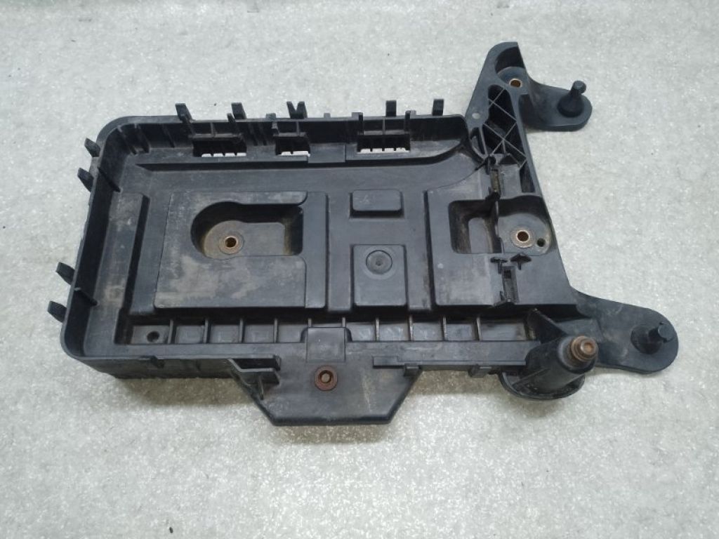 1K0915333H | Полка аккумулятора VOLKSWAGEN PASSAT CC 08-12