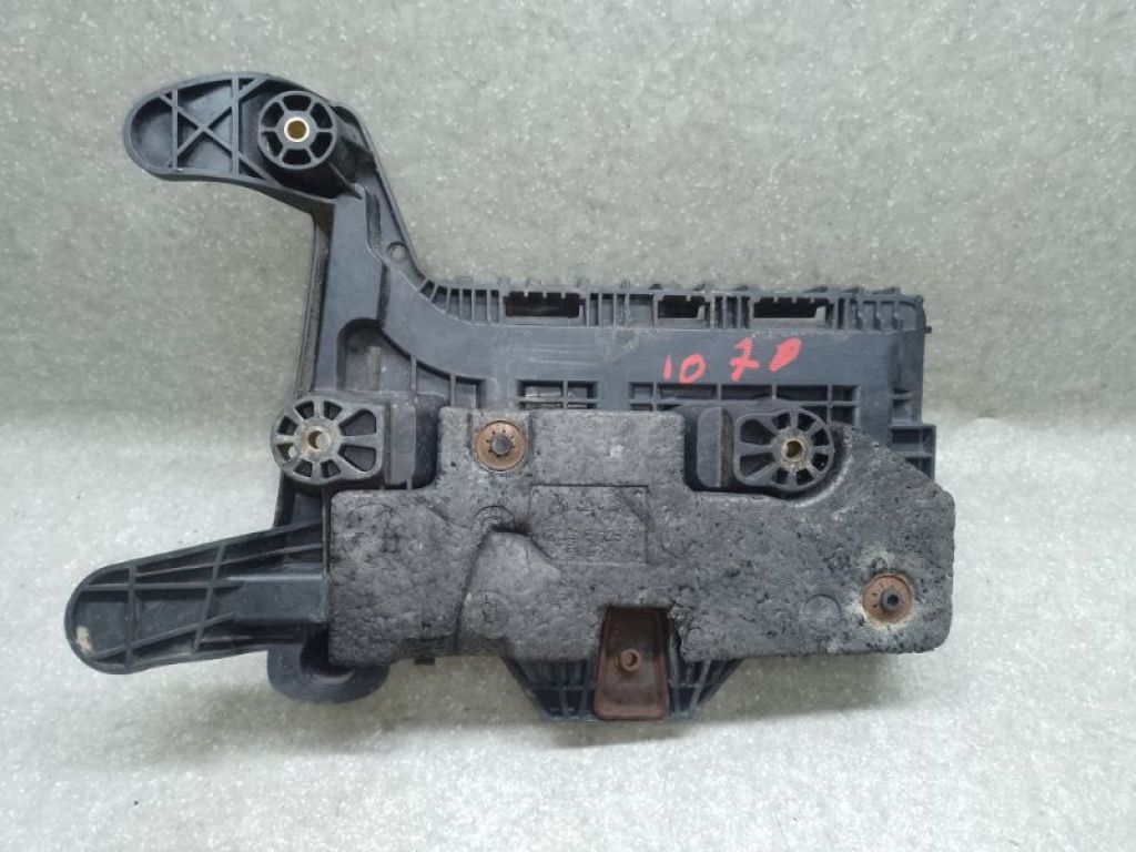 1K0915333H | Полка аккумулятора VOLKSWAGEN PASSAT CC 08-12 - Фото 2