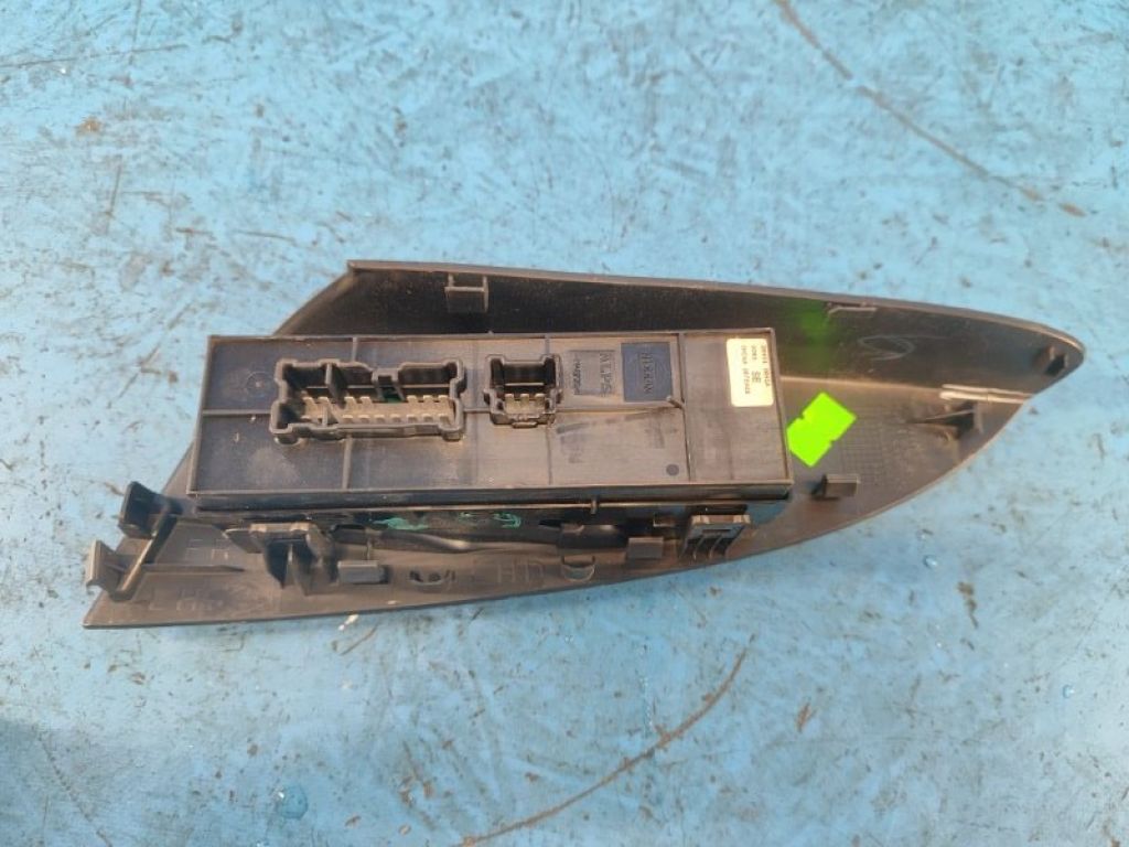 2540138H1A | Блок управления стеклоподъемниками передн. лев. NISSAN SENTRA B17 12-21 - Фото 3