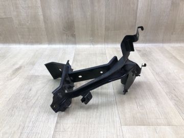 Кронштейн/кріплення замка капота MAZDA CX-9 06-16