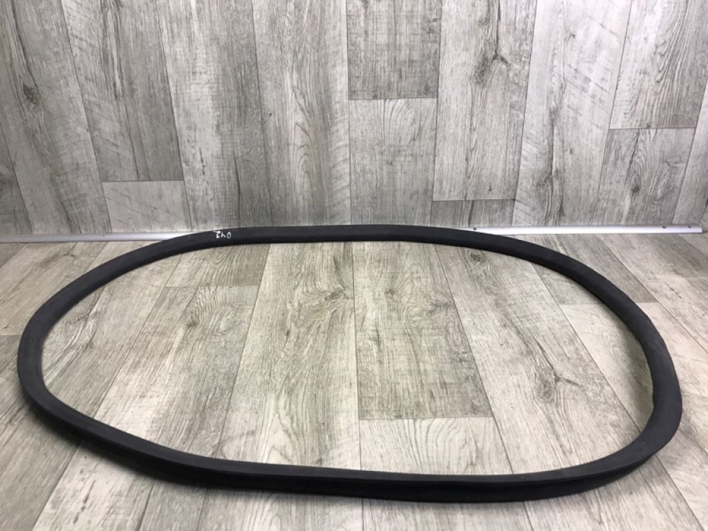 6009581-00-C | Уплотнитель капота TESLA MODEL S 12-