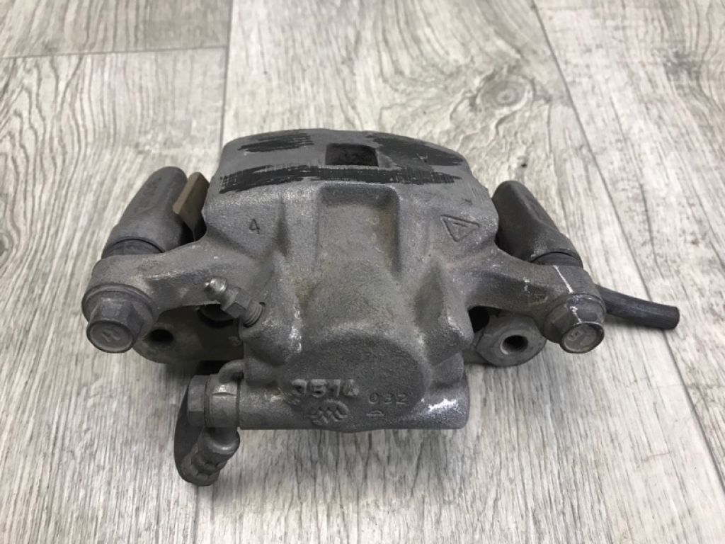 4605A017 | Супорт гальмівний задн. прав. MITSUBISHI GALANT 03-12 - Фото 3