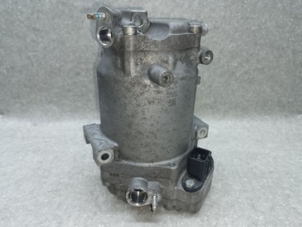 926001MG0A | Компресор кондиціонера NISSAN LEAF 10-17