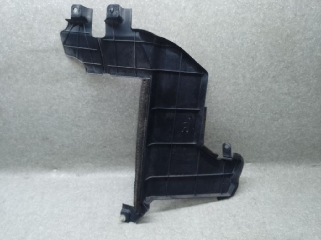 628223NA0A | Дефлектор радиатора прав. NISSAN LEAF 10-17 - Фото 2