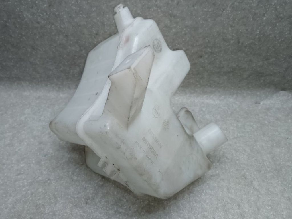 289103NA0A | Бачок омывателя NISSAN LEAF 10-17