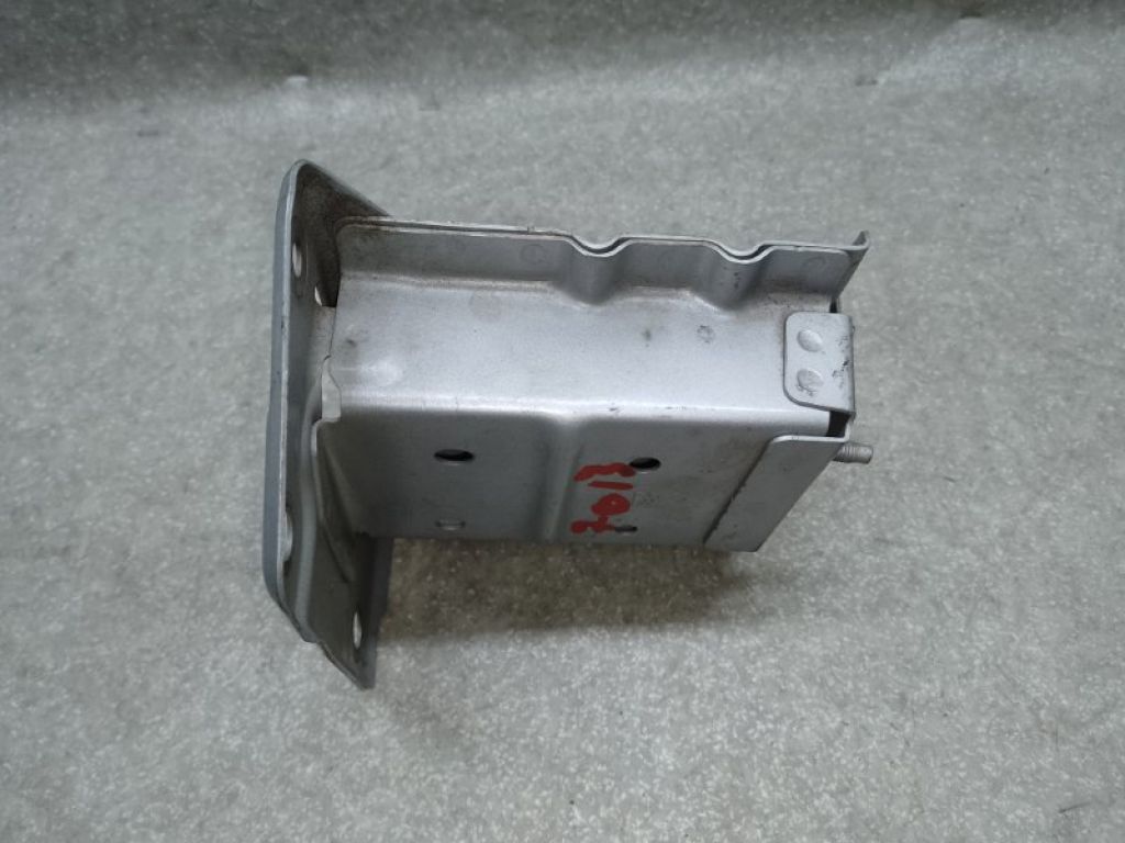 852103NA0A | Кронштейн підсилювача переднього бампера прав. NISSAN LEAF 10-17 - Фото 4