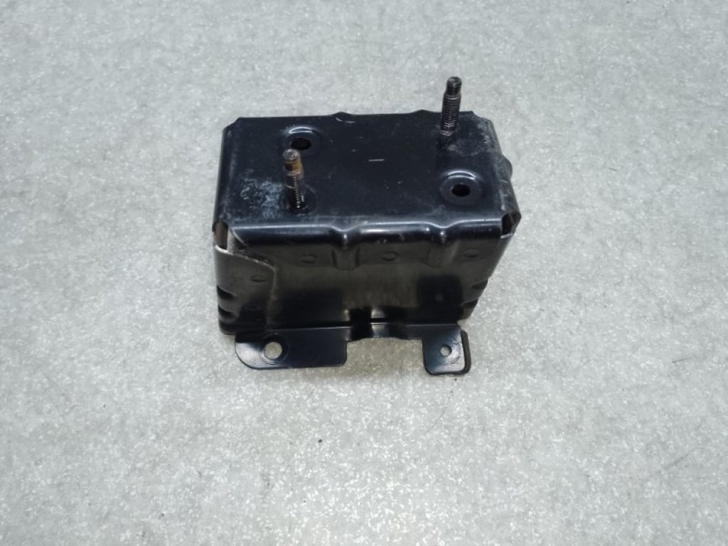 852113NA0A | Кронштейн підсилювача заднього бампера лів. NISSAN LEAF 10-17 - Фото 2