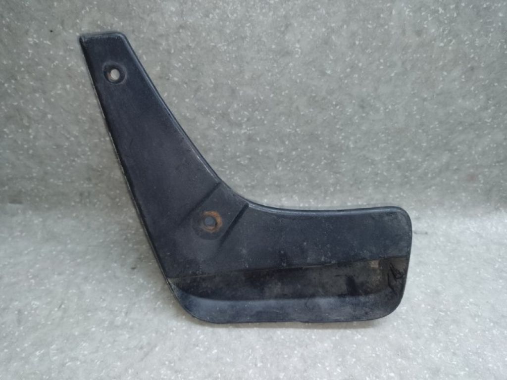 93820-3NF0A | Бризговик задн. прав. NISSAN LEAF 10-17 - Фото 3